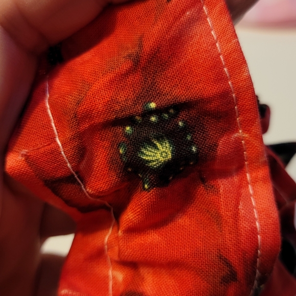 SOLD! Poppy Scrunchie - Picture 3 of 4